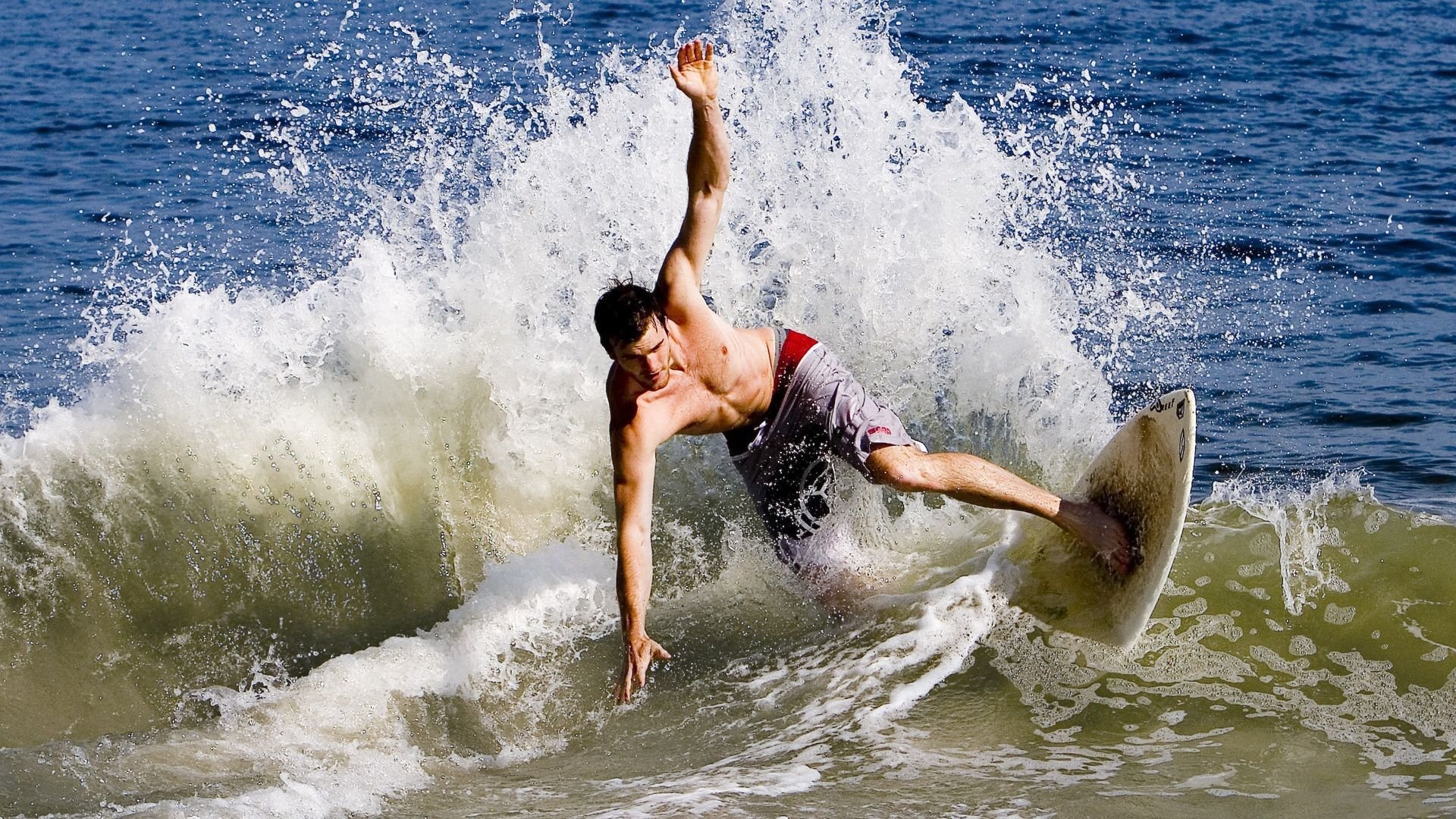 跨界巅峰对决，西亚卡姆与莱万多夫斯基的50分钟激战，绝杀悬念撼动体育界，体育界惊现跨界世纪之战！